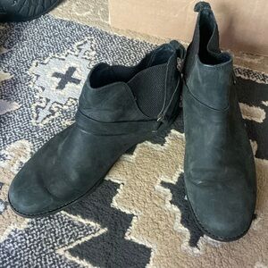 Teva waterproof leather booties